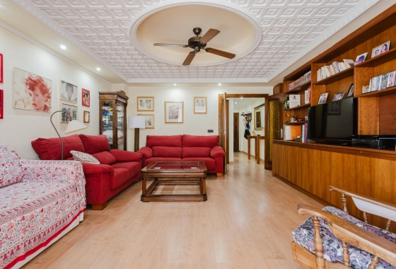 Resale - Apartment - Torrevieja - Playa del Acequión