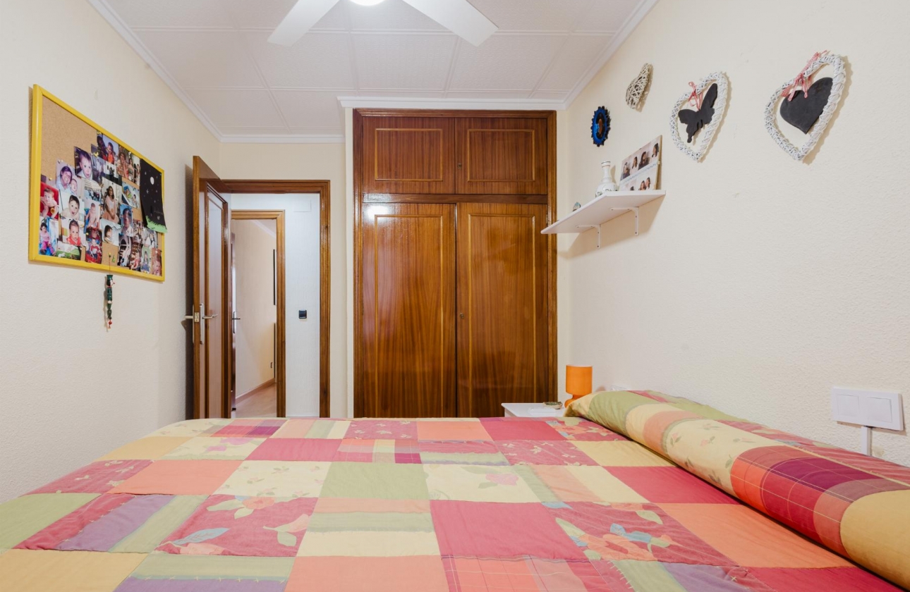 Resale - Apartment - Torrevieja - Playa del Acequión