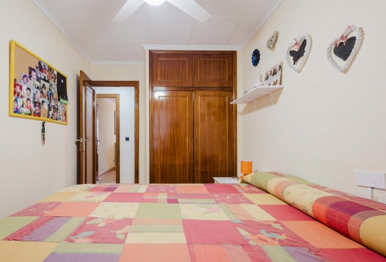 Resale - Apartment - Torrevieja - Playa del Acequión