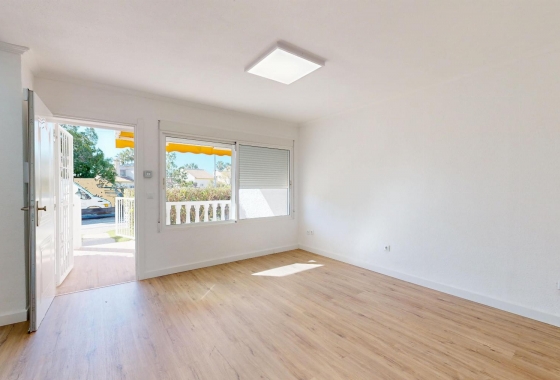 Resale - Bungalow - Orihuela Costa - Villamartin