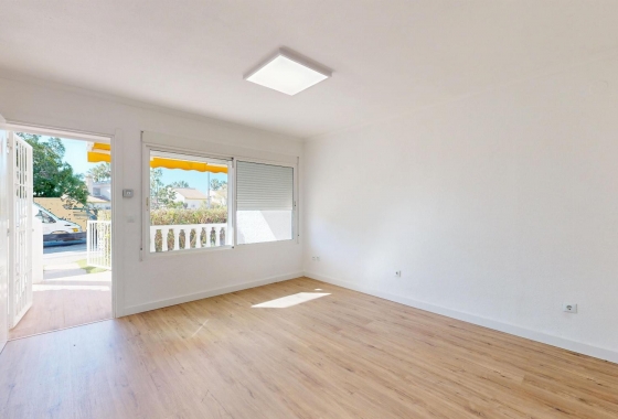 Resale - Bungalow - Orihuela Costa - Villamartin
