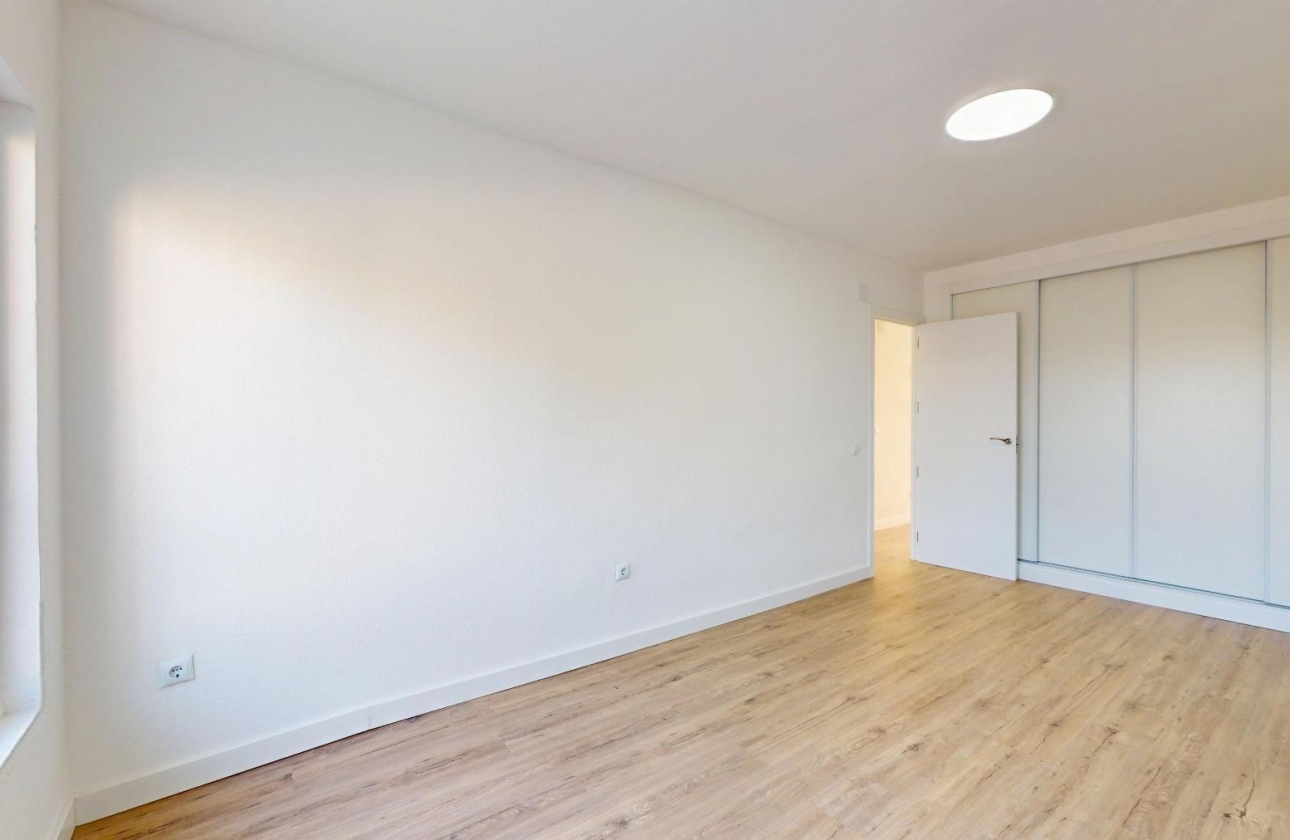 Resale - Bungalow - Orihuela Costa - Villamartin