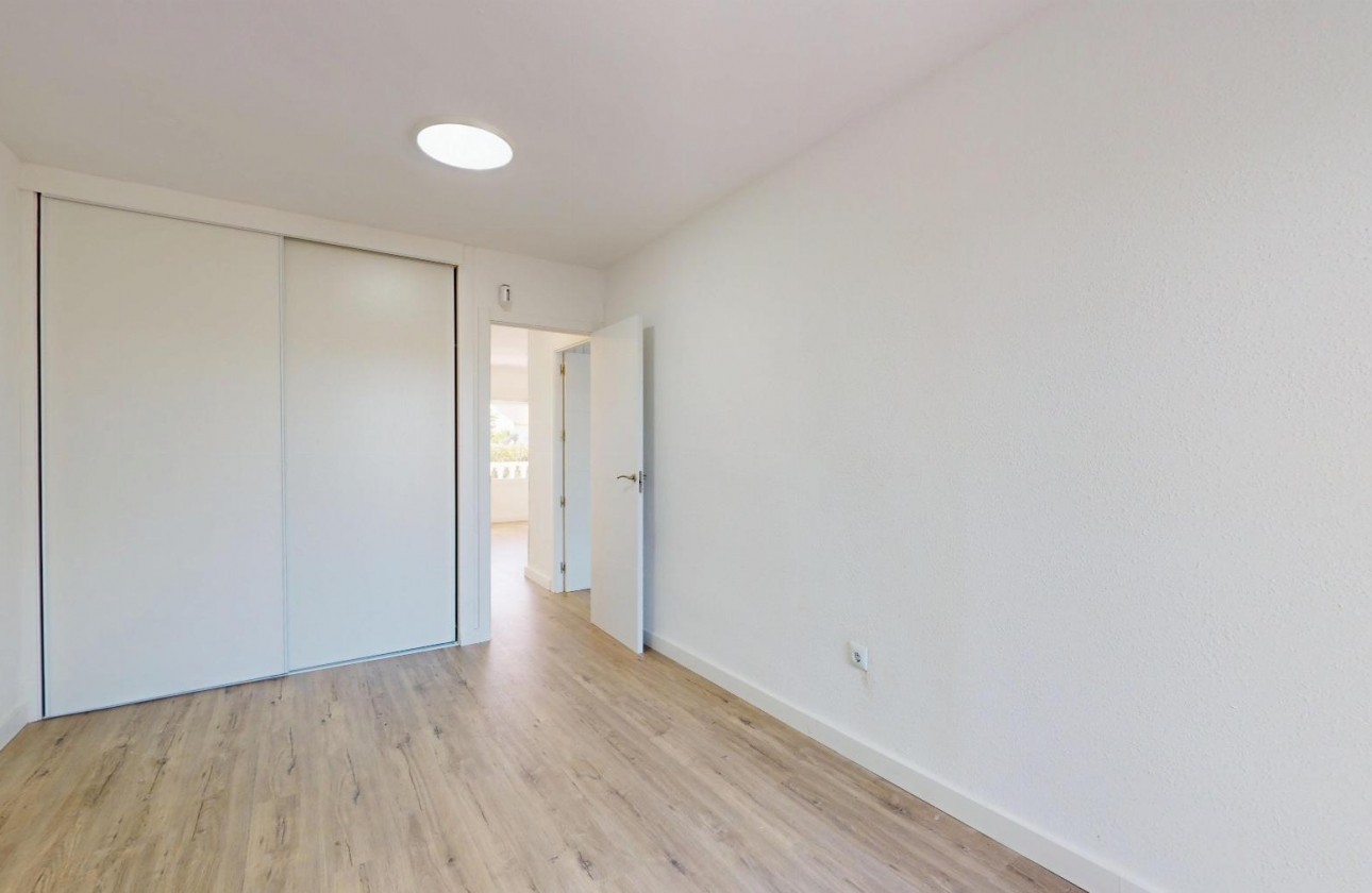 Resale - Bungalow - Orihuela Costa - Villamartin