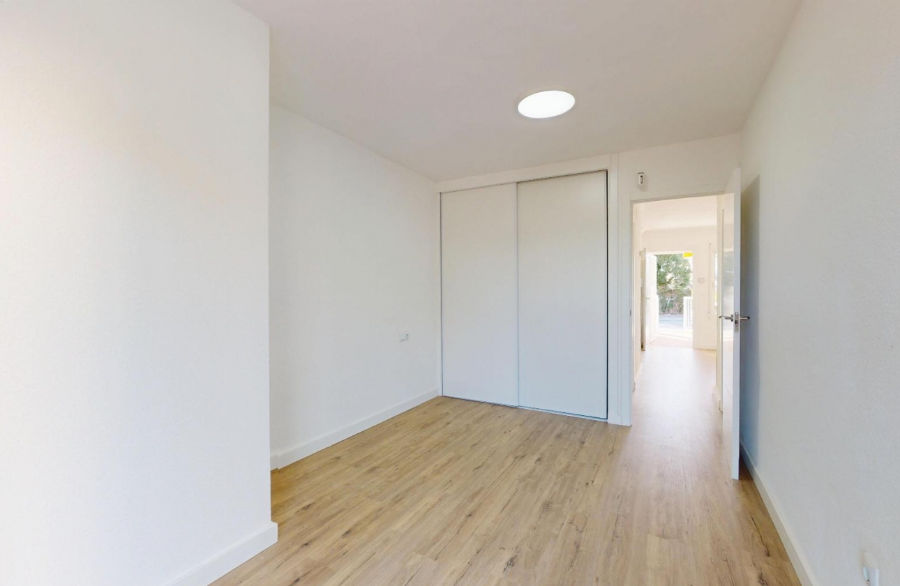 Resale - Bungalow - Orihuela Costa - Villamartin