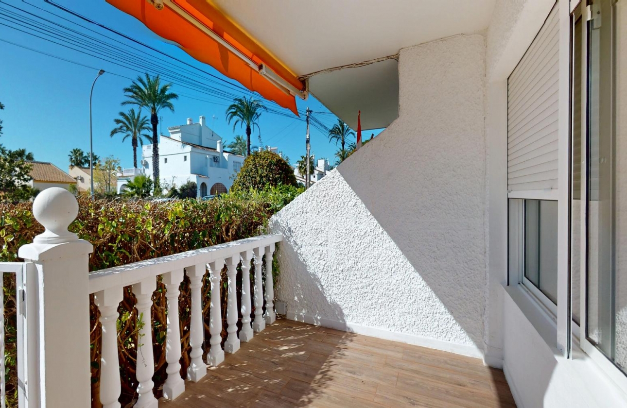 Resale - Bungalow - Orihuela Costa - Villamartin