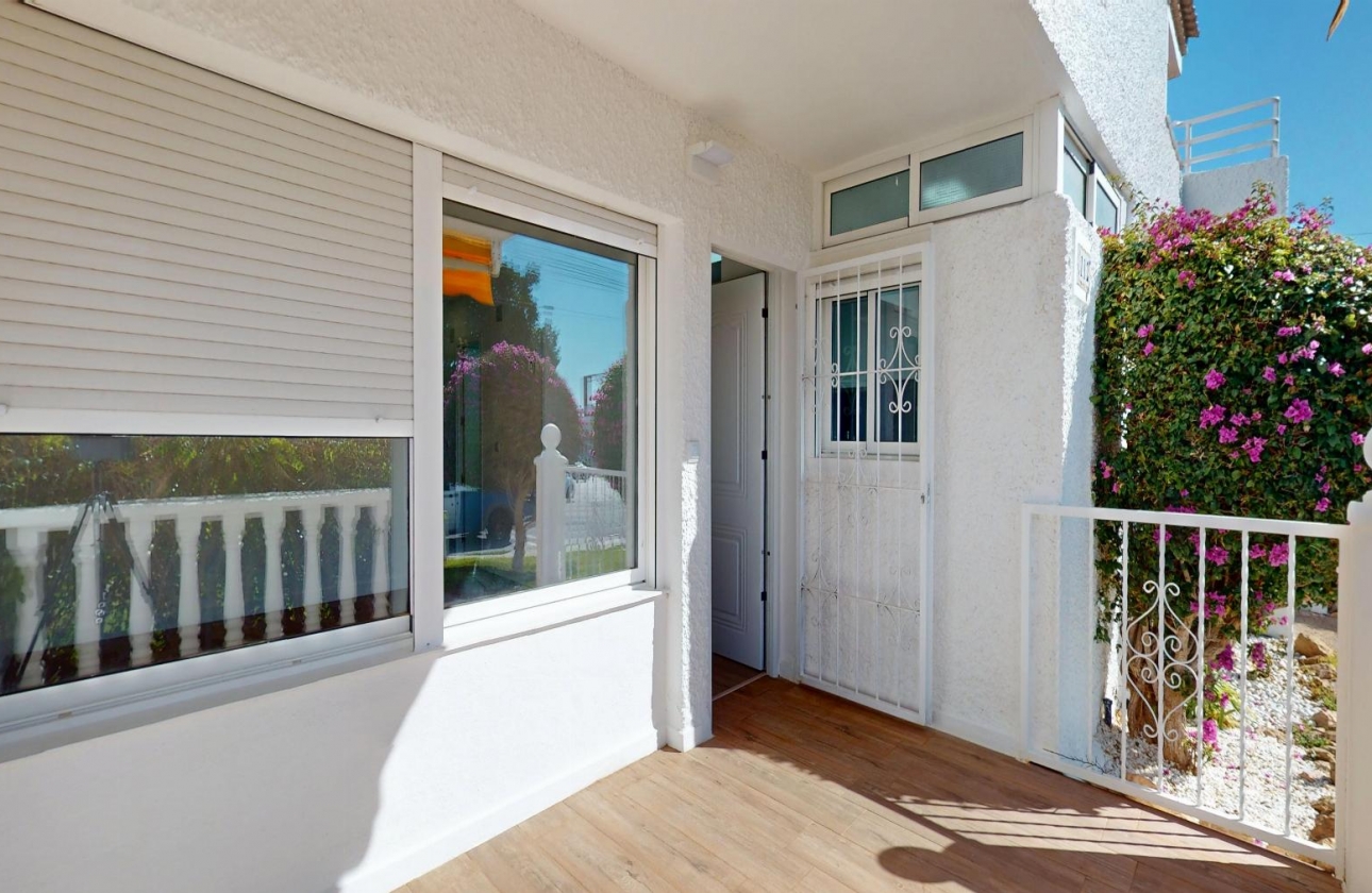 Resale - Bungalow - Orihuela Costa - Villamartin