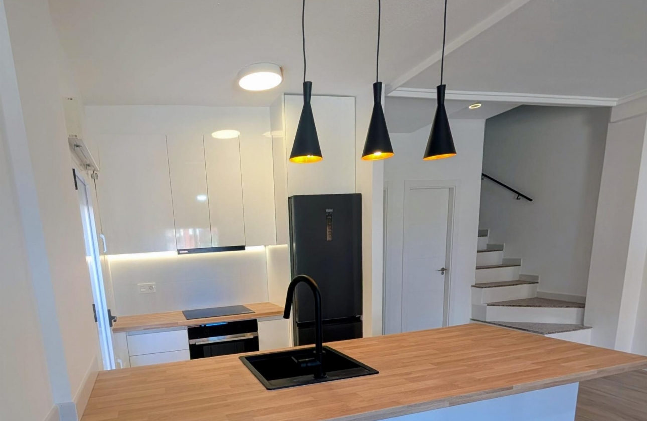 Resale - Villa - Orihuela Costa - Dream Hills