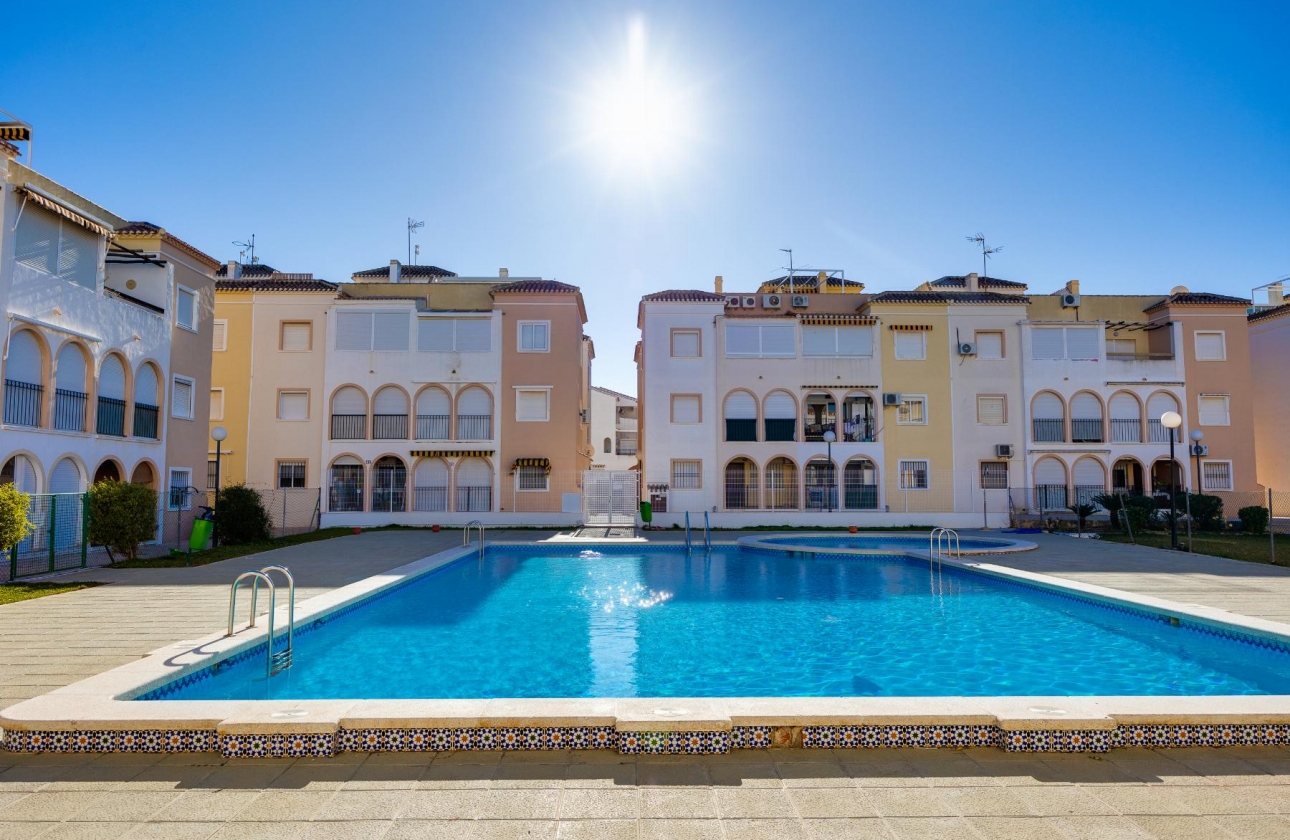 Resale - Bungalow - Torrevieja - Playa de los Náufragos