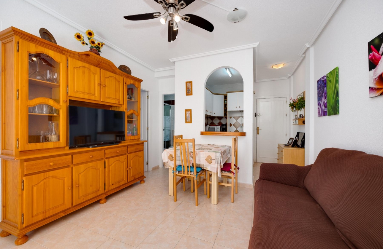 Resale - Bungalow - Torrevieja - Playa de los Náufragos