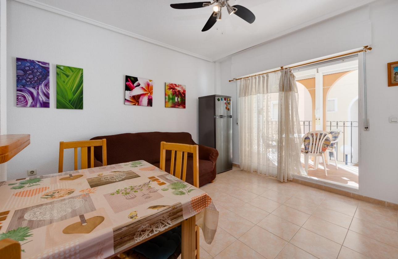 Resale - Bungalow - Torrevieja - Playa de los Náufragos