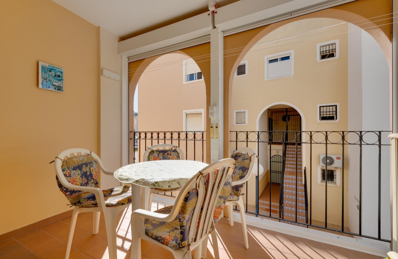 Resale - Bungalow - Torrevieja - Playa de los Náufragos