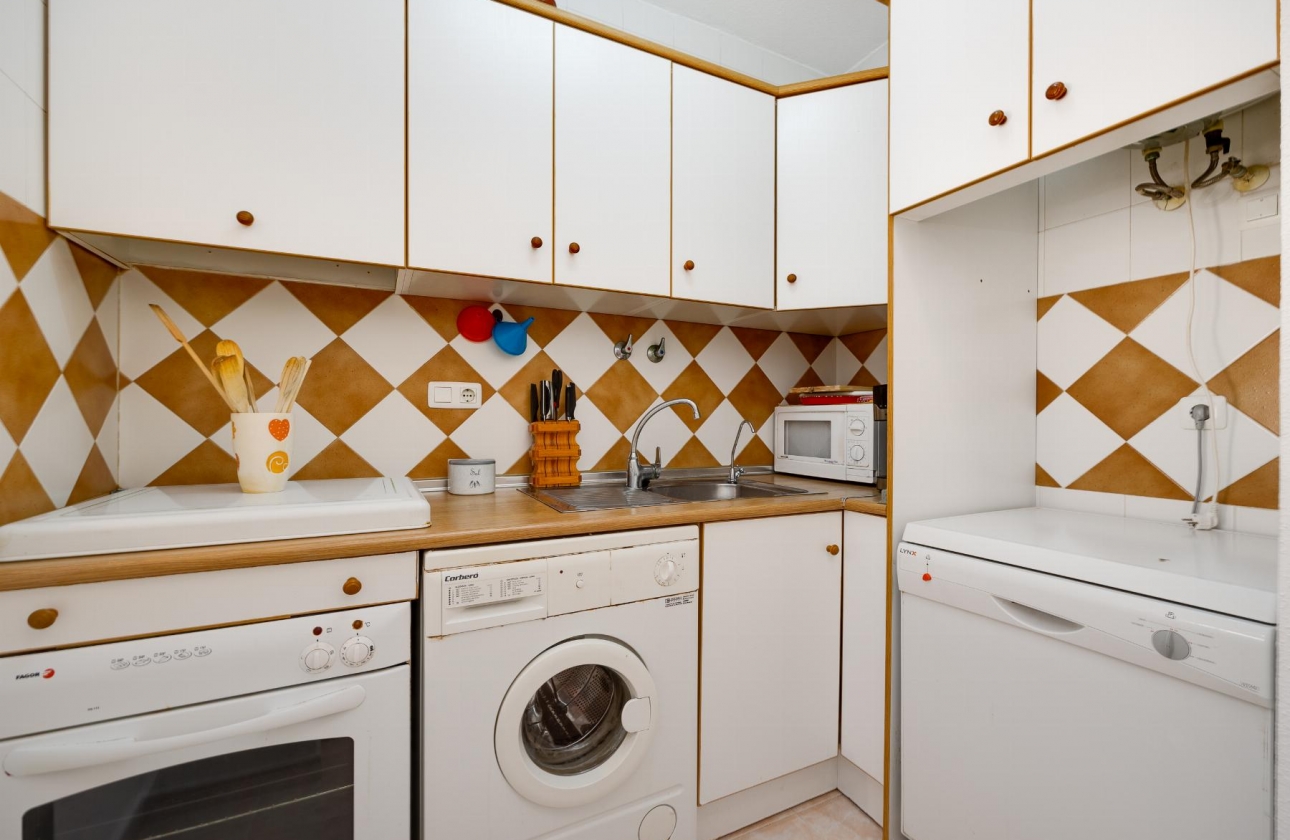 Resale - Bungalow - Torrevieja - Playa de los Náufragos