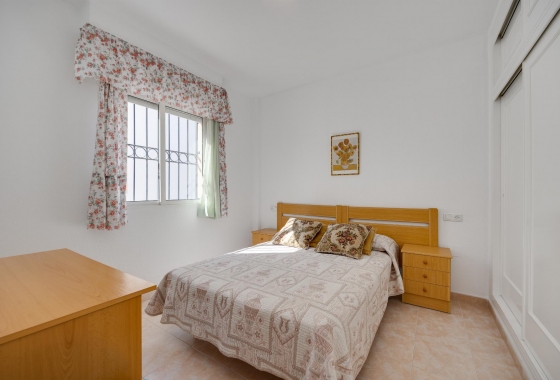 Resale - Bungalow - Torrevieja - Playa de los Náufragos