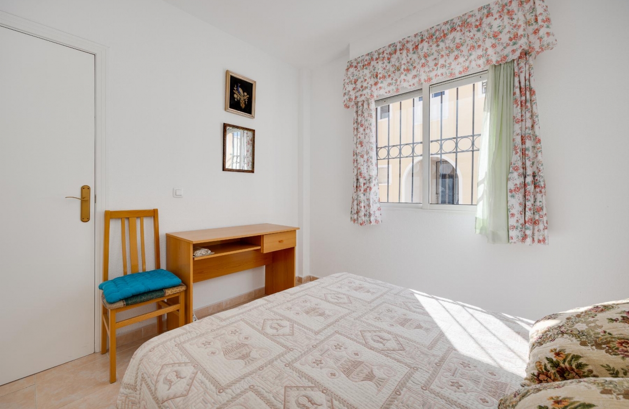 Resale - Bungalow - Torrevieja - Playa de los Náufragos