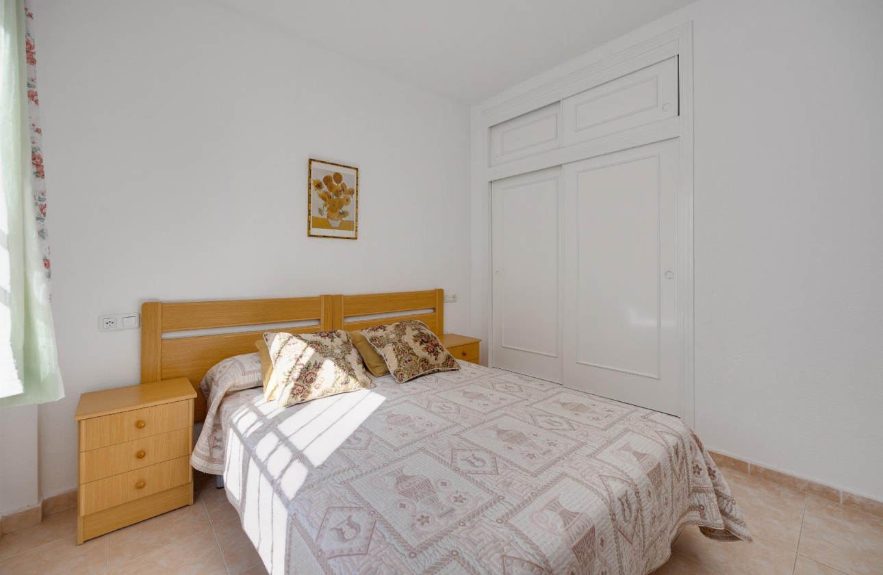 Resale - Bungalow - Torrevieja - Playa de los Náufragos