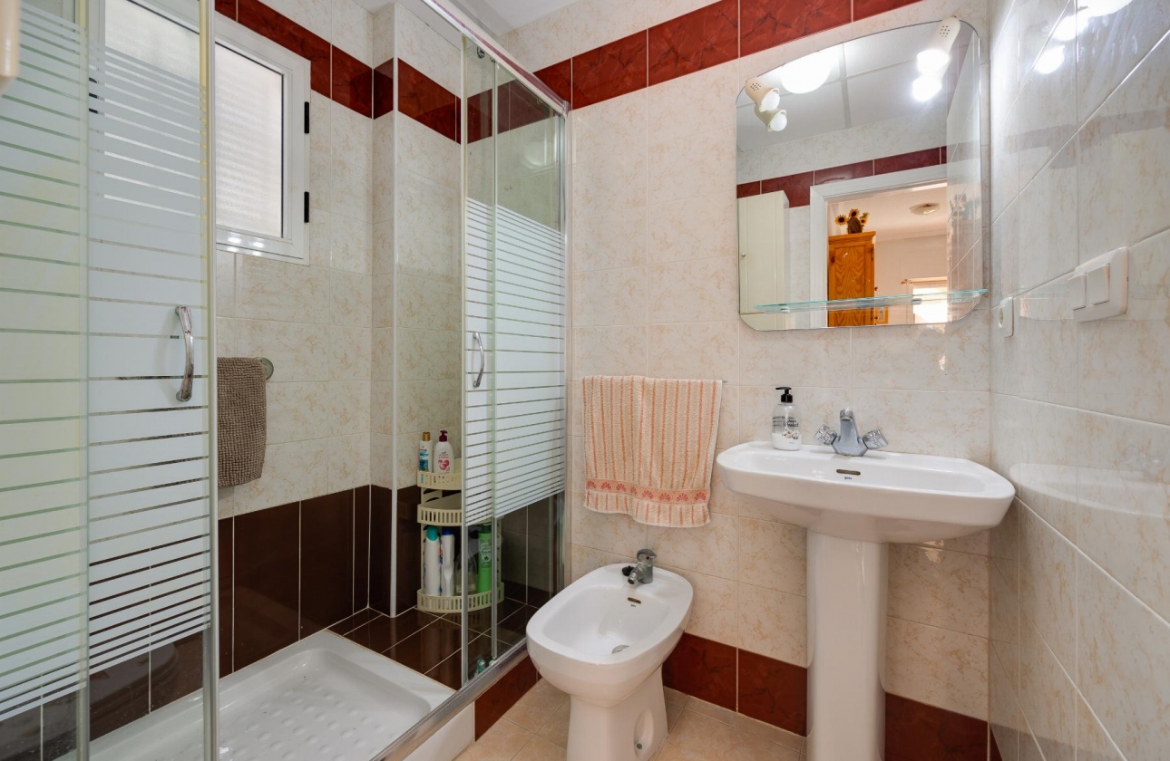 Resale - Bungalow - Torrevieja - Playa de los Náufragos