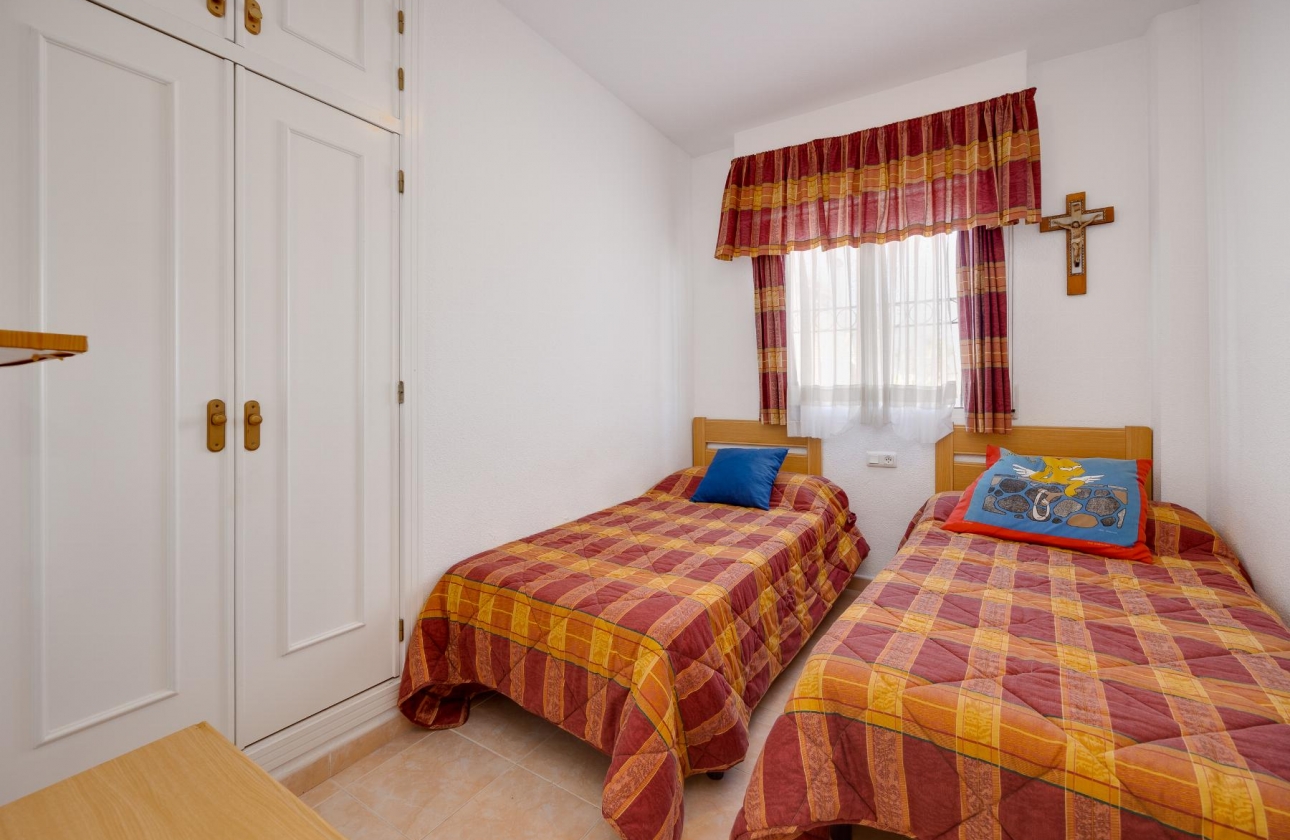 Resale - Bungalow - Torrevieja - Playa de los Náufragos