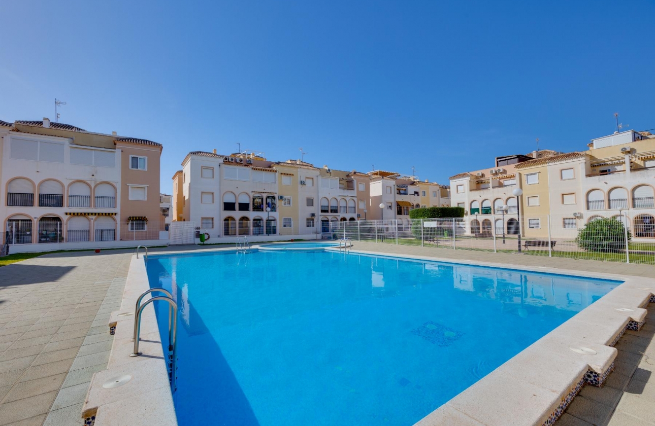 Resale - Bungalow - Torrevieja - Playa de los Náufragos