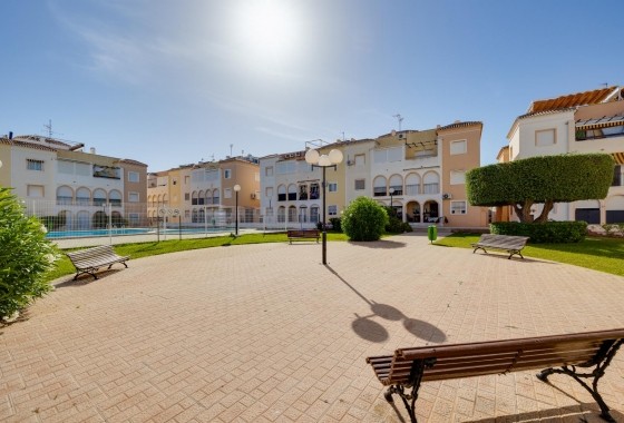 Resale - Bungalow - Torrevieja - Playa de los Náufragos
