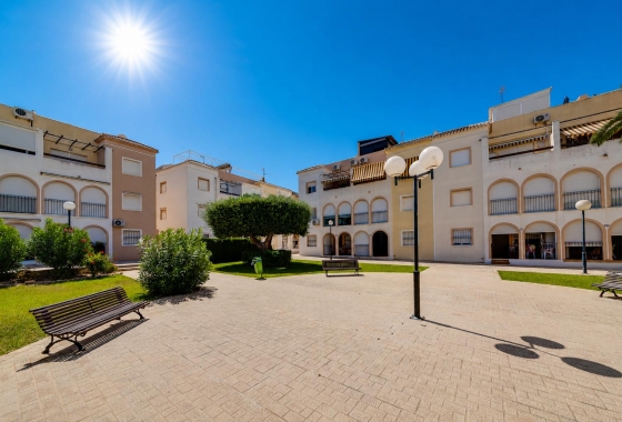 Resale - Bungalow - Torrevieja - Playa de los Náufragos
