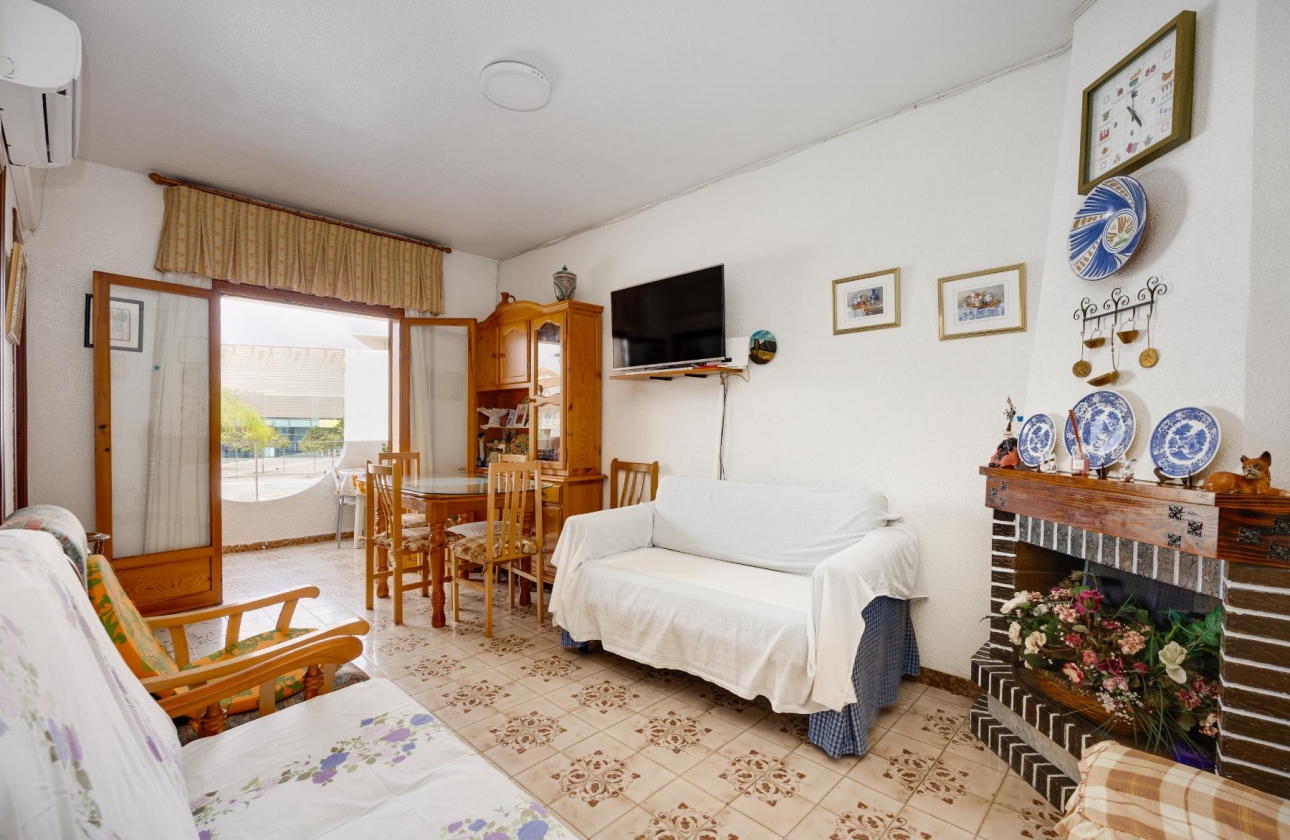 Resale - Bungalow - Torrevieja - Playa del Acequión