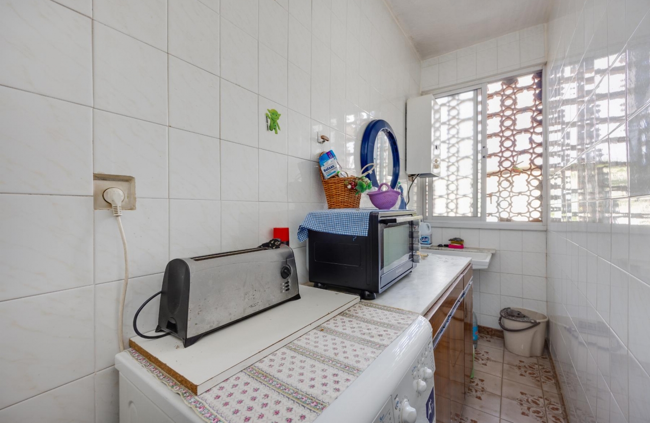 Resale - Bungalow - Torrevieja - Playa del Acequión