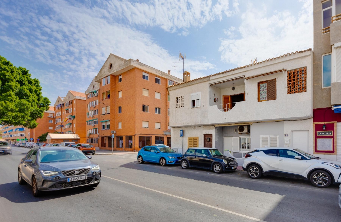 Resale - Bungalow - Torrevieja - Playa del Acequión