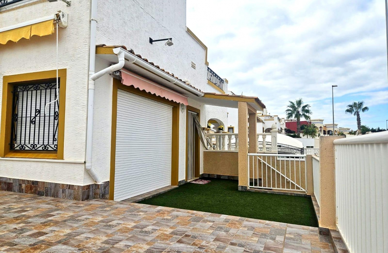 Resale - Villa - Orihuela Costa - Dream Hills