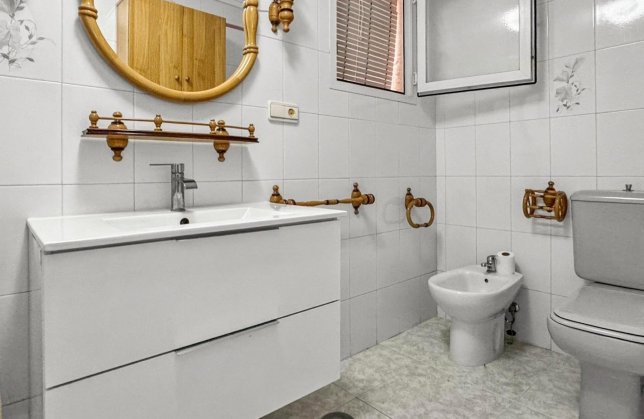 Resale - Apartment - Torrevieja - Playa de los Locos