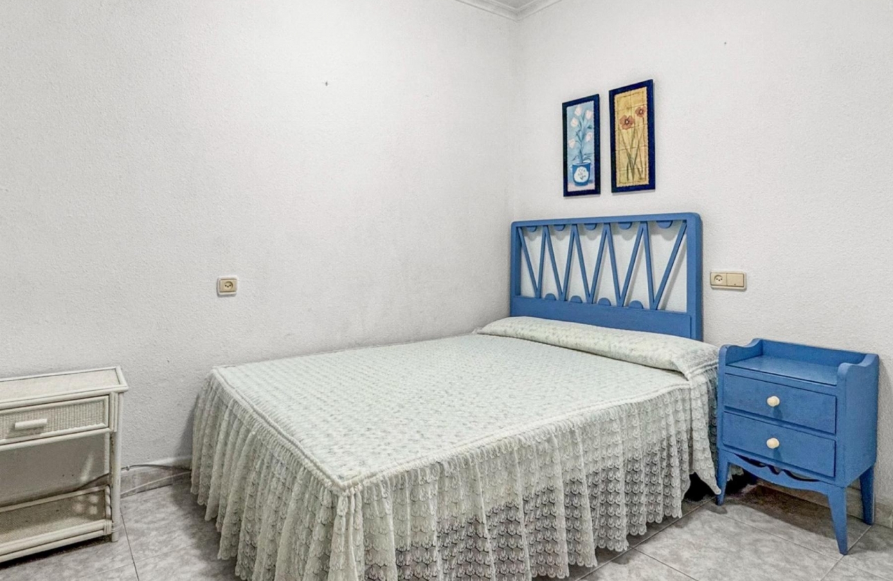 Resale - Apartment - Torrevieja - Playa de los Locos