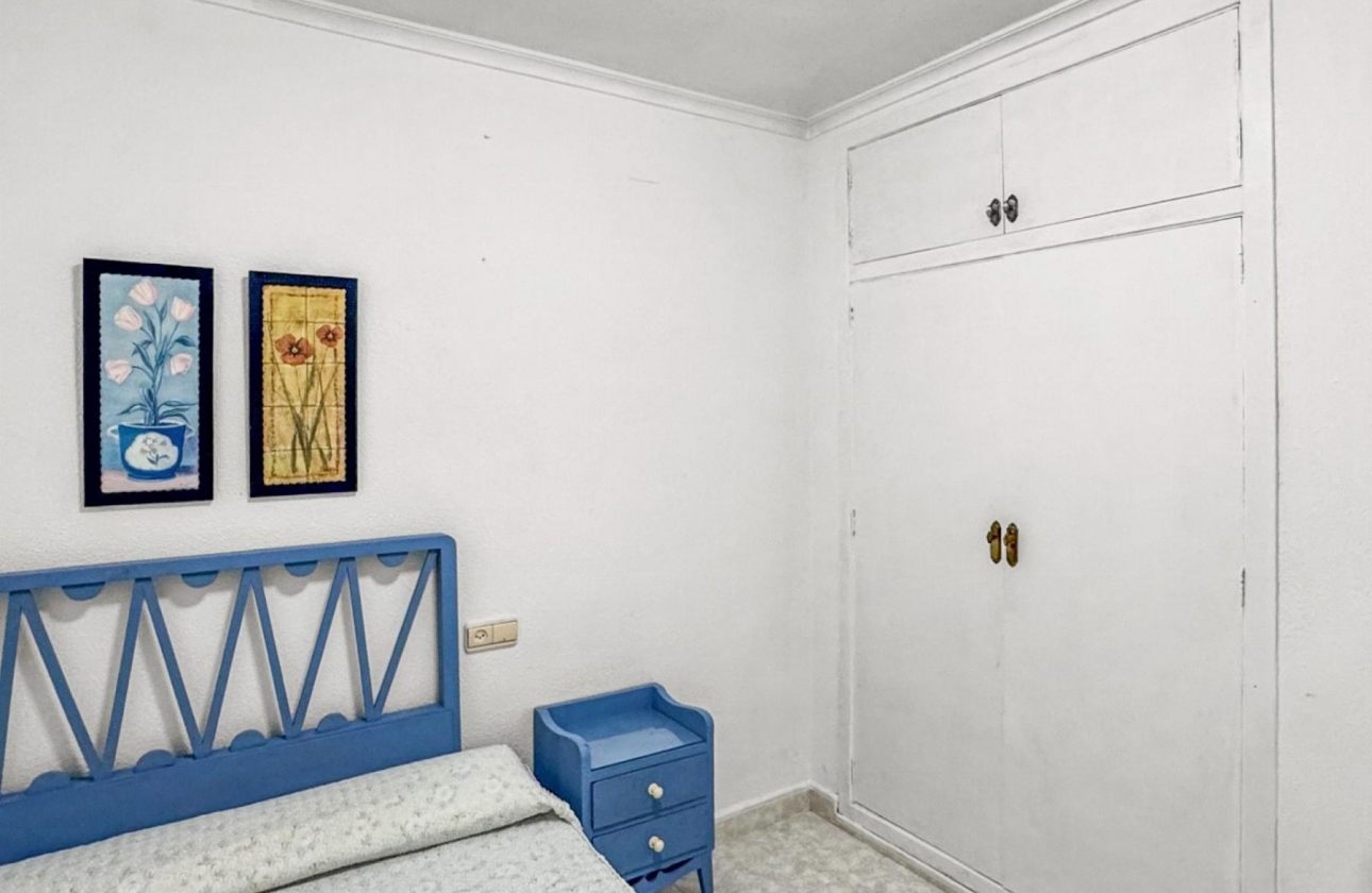Resale - Apartment - Torrevieja - Playa de los Locos