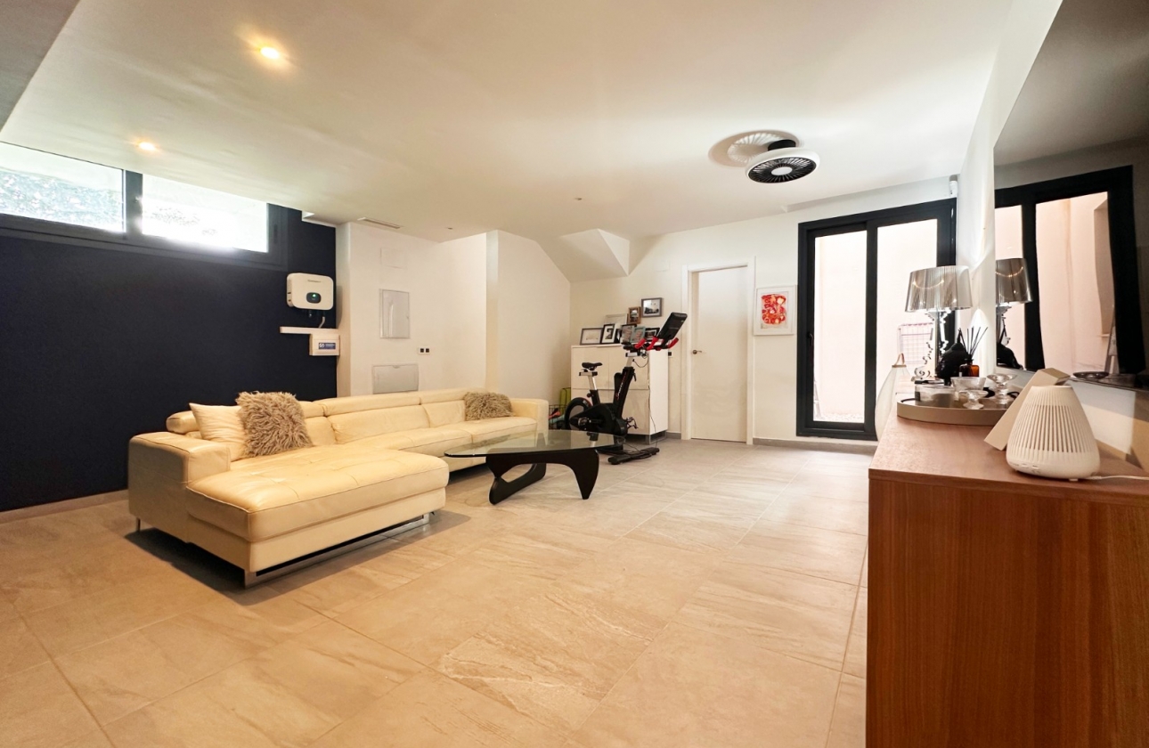 Resale - Villa - San Miguel de Salinas