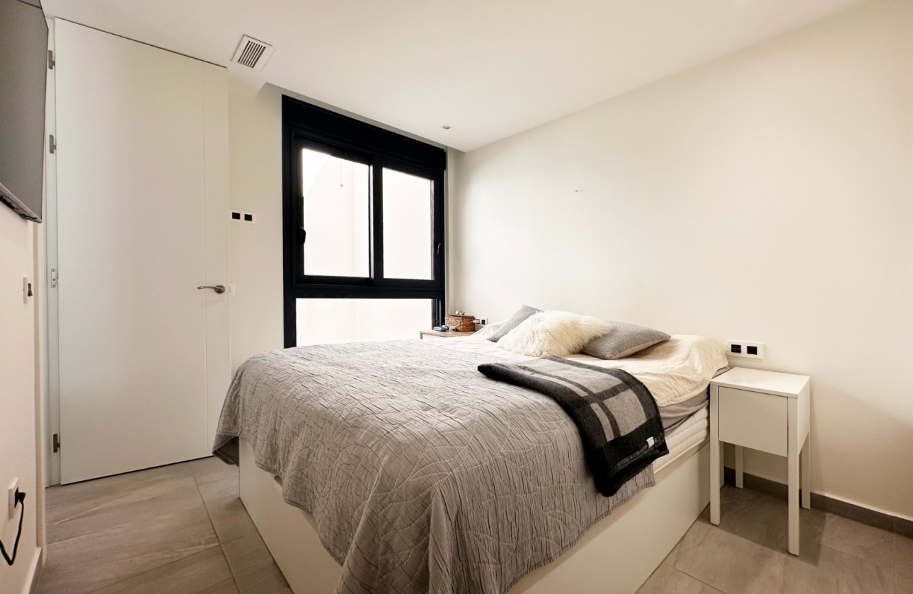 Resale - Villa - San Miguel de Salinas