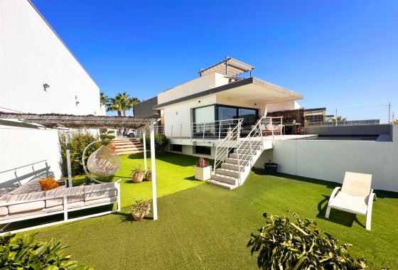 Resale - Villa - San Miguel de Salinas