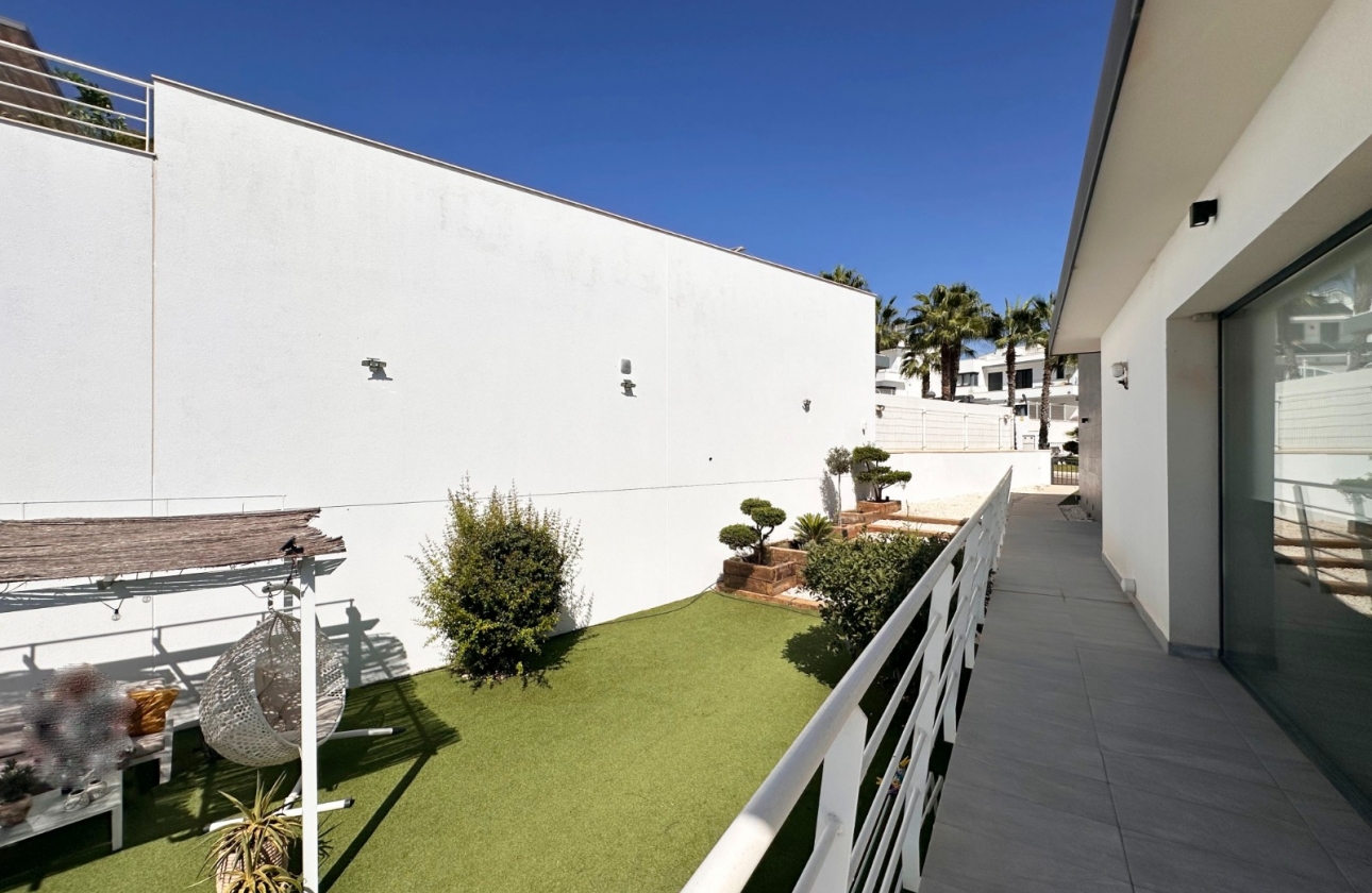 Resale - Villa - San Miguel de Salinas
