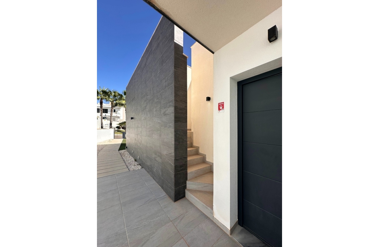 Resale - Villa - San Miguel de Salinas