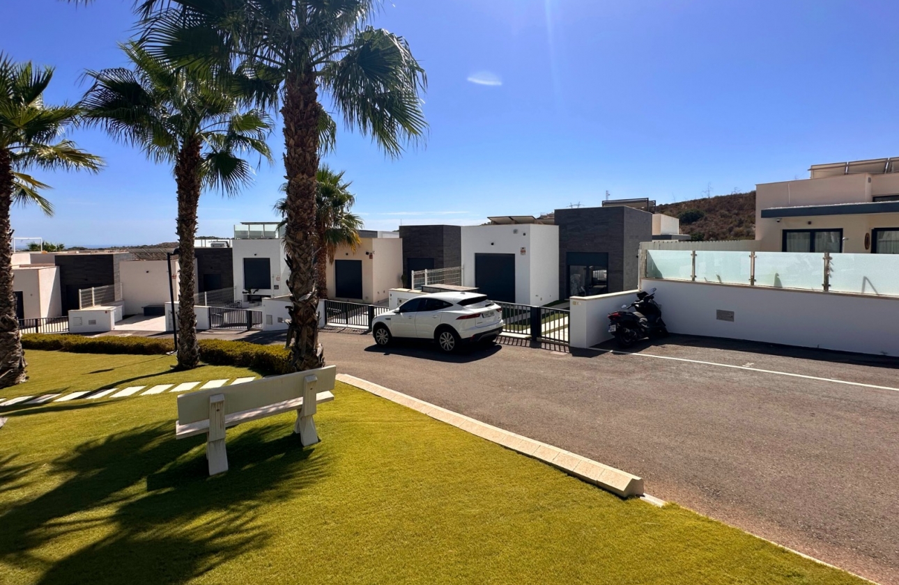 Resale - Villa - San Miguel de Salinas