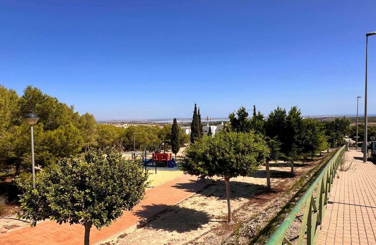 Resale - Villa - San Miguel de Salinas