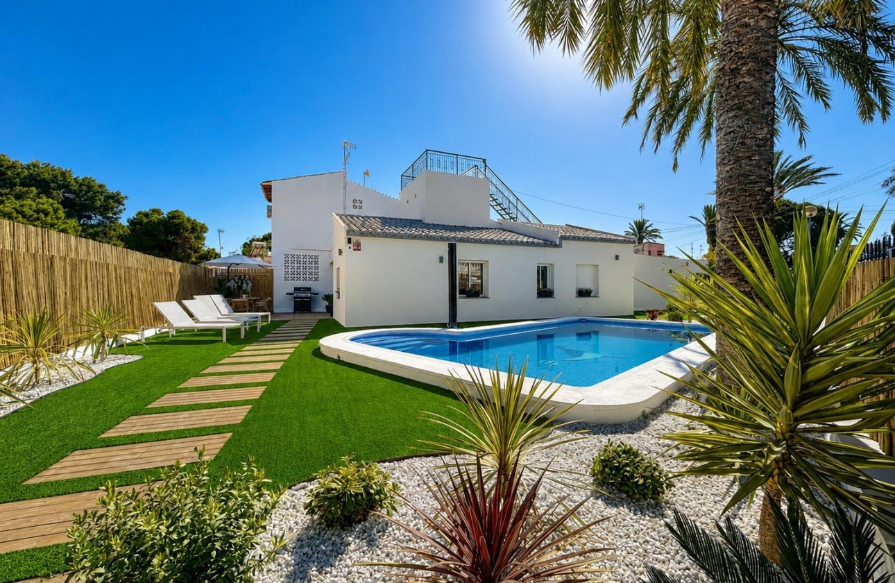 Resale - Townhouse - Orihuela Costa - Punta Prima