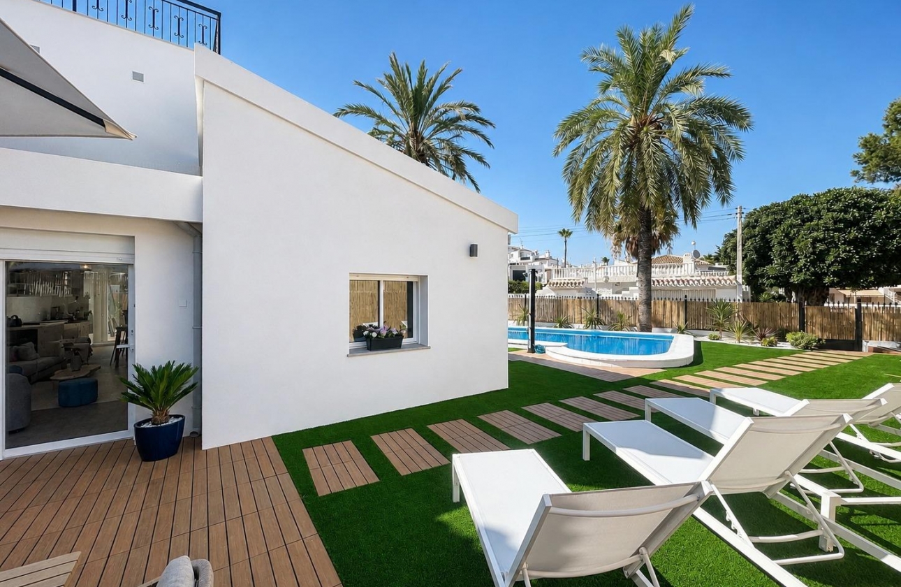 Resale - Townhouse - Orihuela Costa - Punta Prima