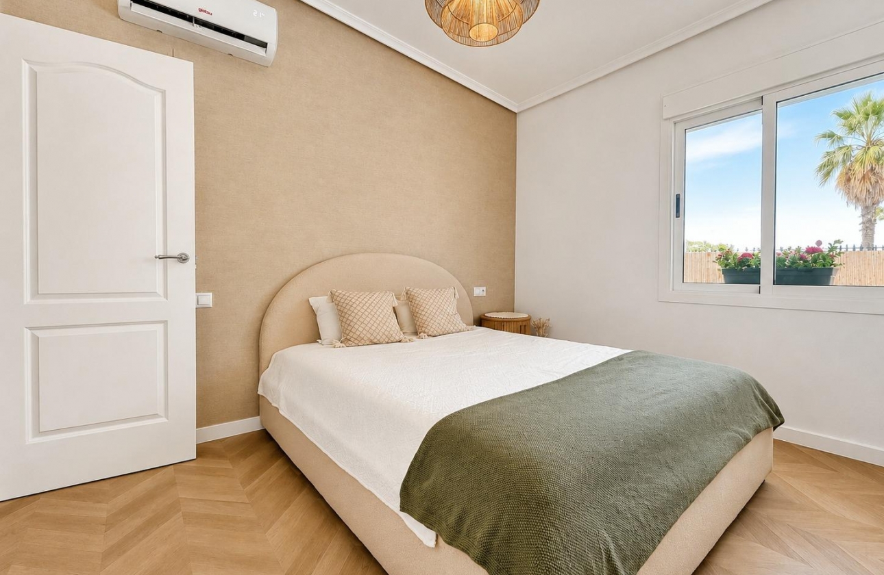 Resale - Townhouse - Orihuela Costa - Punta Prima