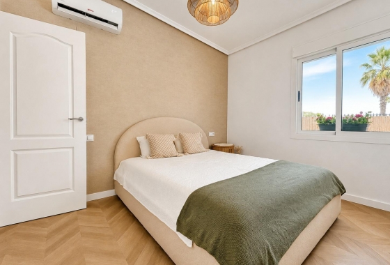 Resale - Townhouse - Orihuela Costa - Punta Prima