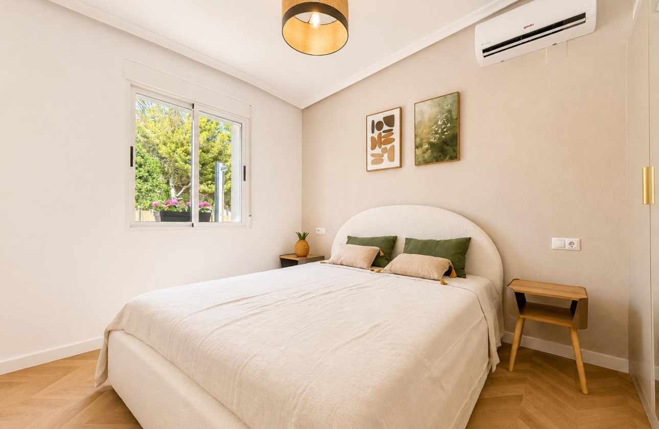 Resale - Townhouse - Orihuela Costa - Punta Prima