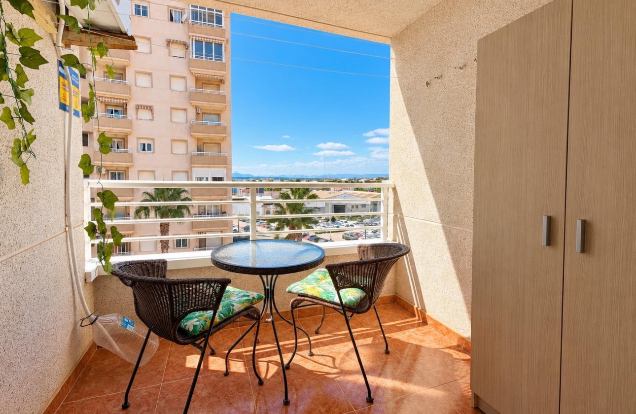 Resale - Apartment - Torrevieja - Nueva Torrevieja