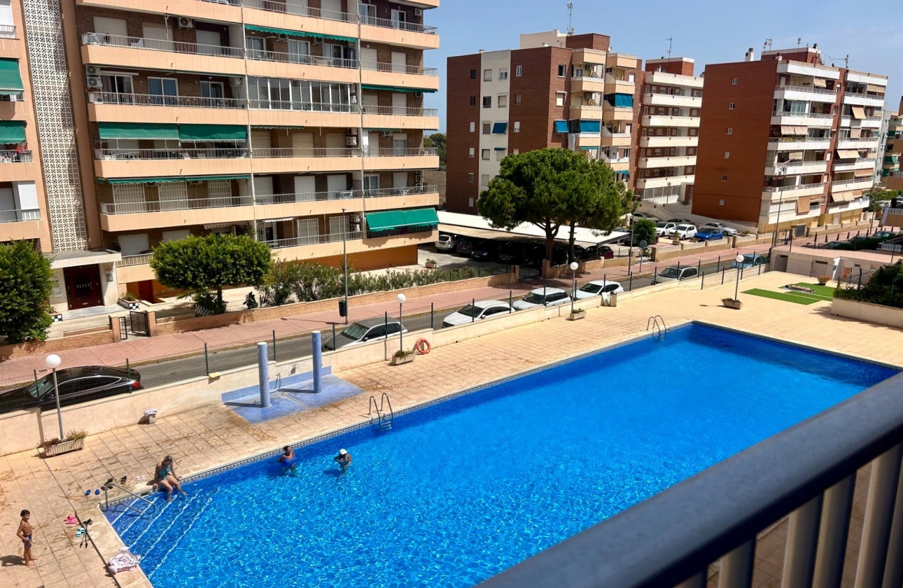 Resale - Apartment - Torrevieja - Punta prima