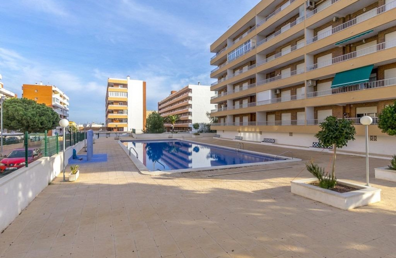 Resale - Apartment - Torrevieja - Punta prima
