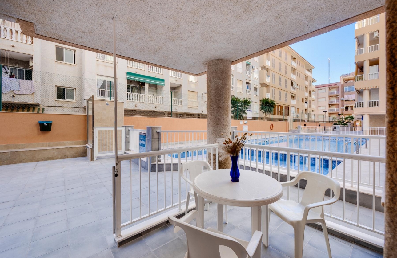 Wiederverkauf - APARTAMENTO - Torrevieja - playa de los naufragos