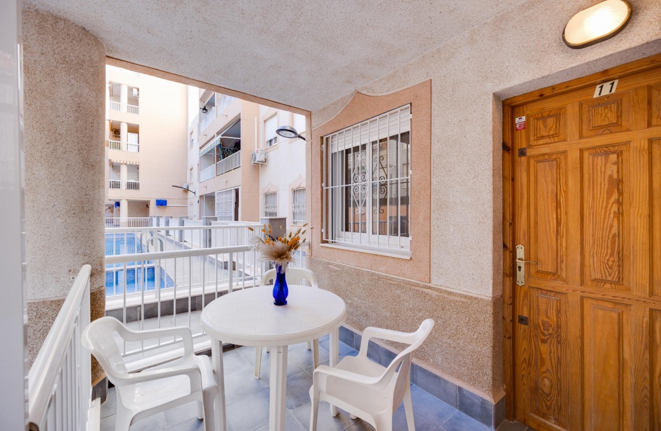 Wiederverkauf - APARTAMENTO - Torrevieja - playa de los naufragos