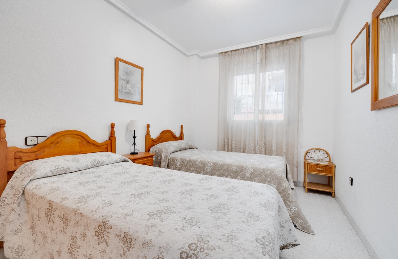 Wiederverkauf - APARTAMENTO - Torrevieja - playa de los naufragos