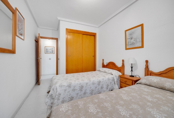 Resale - APARTAMENTO - Torrevieja - playa de los naufragos